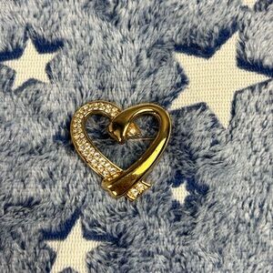 Beautiful Gold Heart Brooch